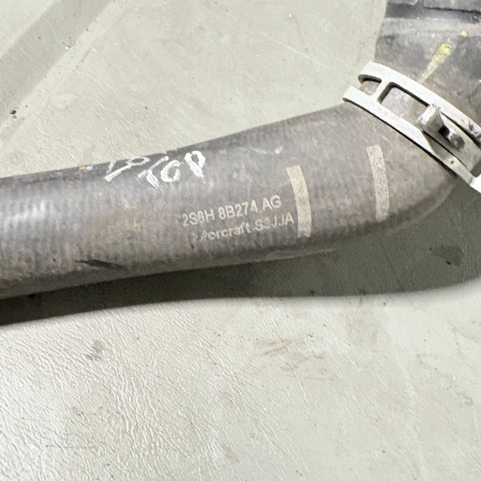 2011Radiator HoseUpper 05-2046 Gates Coolant 2S6H8B274AG 1528662 1141505 1209131 - Image 4 of 4