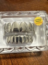 Best Grillz Shiny Silver Vampire Teeth