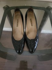 Bottega Veneta Vintage Women's Black Leather Shoes, Size 9B,Cond.is V.Gd