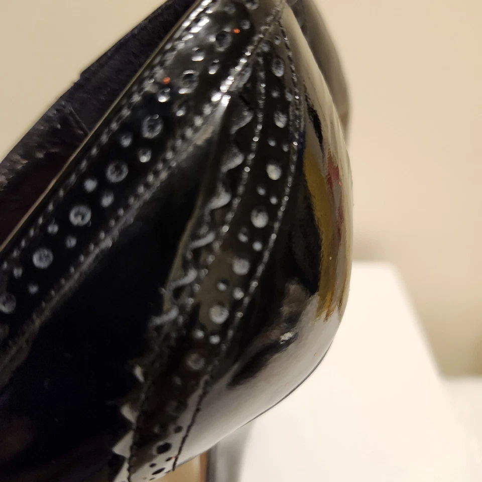 Bombas KATE SPADE Kelley couro envernizado preto padrão "ponta de asa" tamanho 6,5 Ret. US$ 328 - Imagem 3 de 4