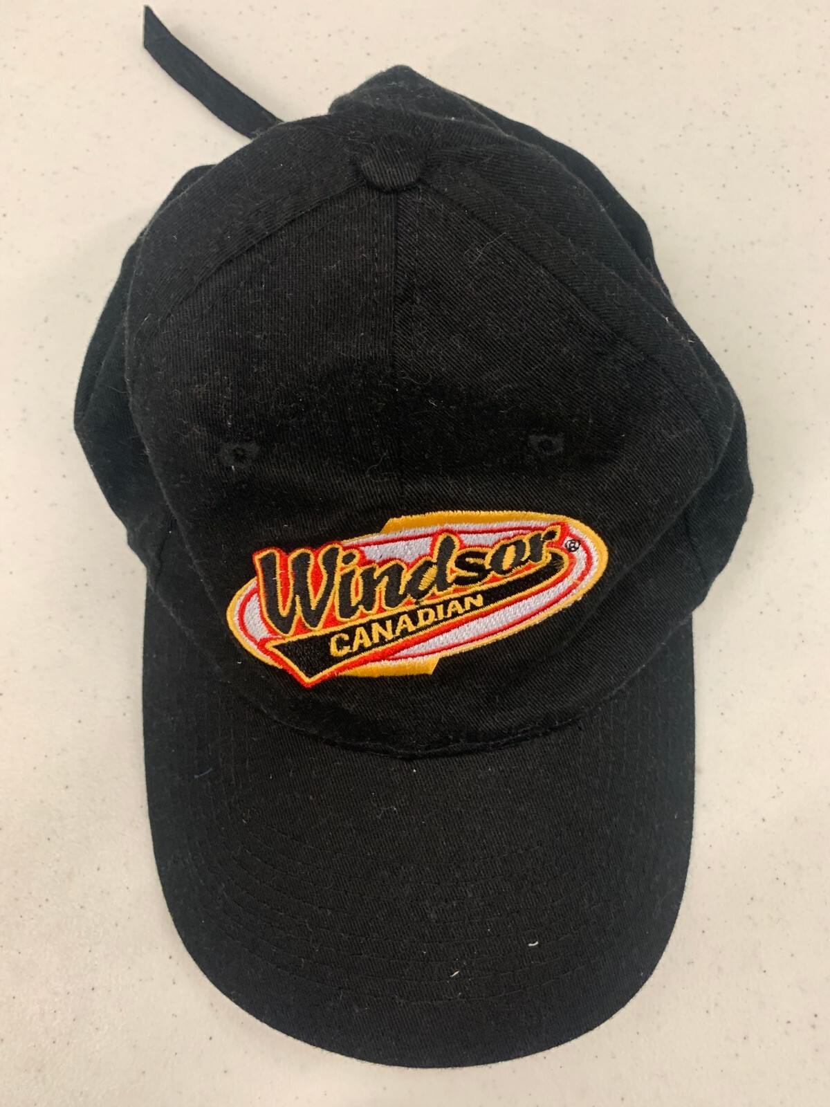Windsor Canadian Hat Cap Adjustable Black Gold Pre Ow… Gem