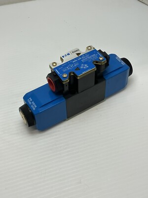 VICKERS DG4V-3-6C-M-FTWL-B6-60 Directional Valve 02-110359