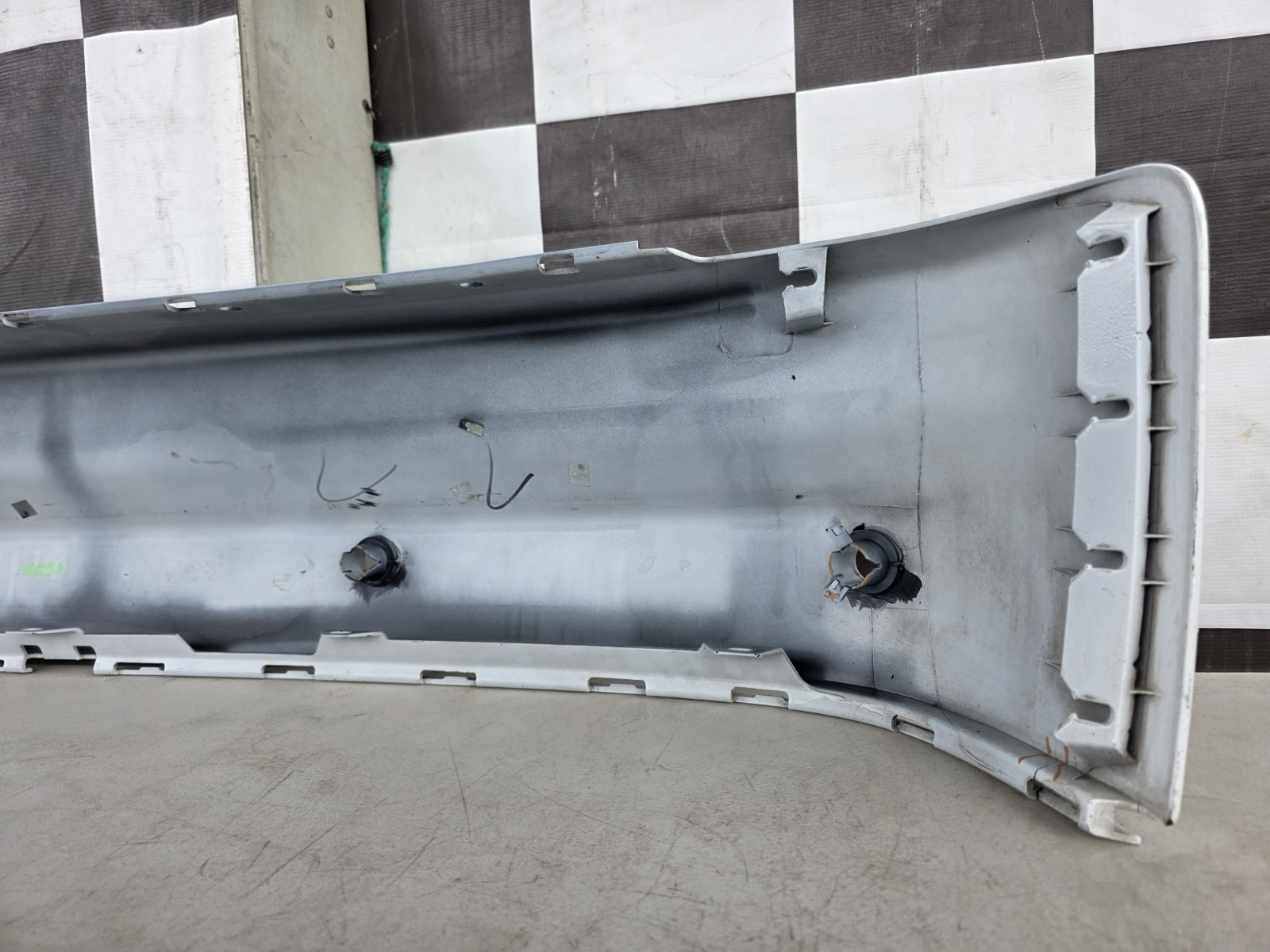 2003 - 2017 Rolls Royce Phantom VII Rear Bumper Used Oem 51127040021