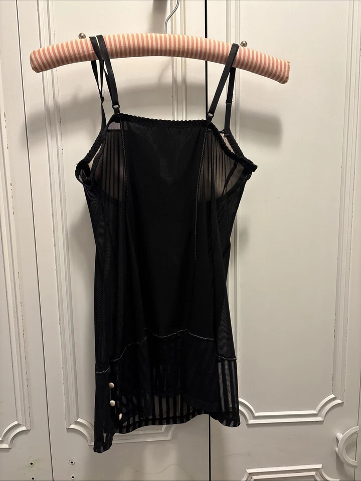 Lencería para mujer Cosmopolitan talla S Foto 2 de 3