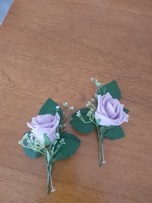 2 Künstliche Rosen Knopflöcher. Flieder