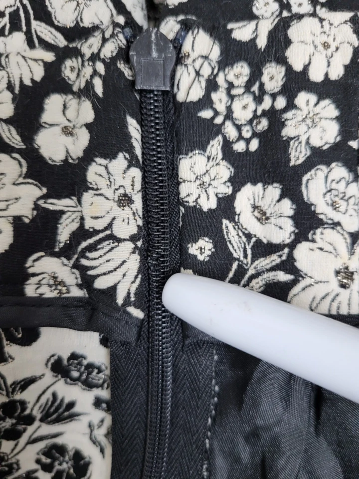 ZARA 百慕大黑色花卉金色白色短裤高腰 30 英寸 M 码 #4315B 缺陷 — 第 4/4 张图片