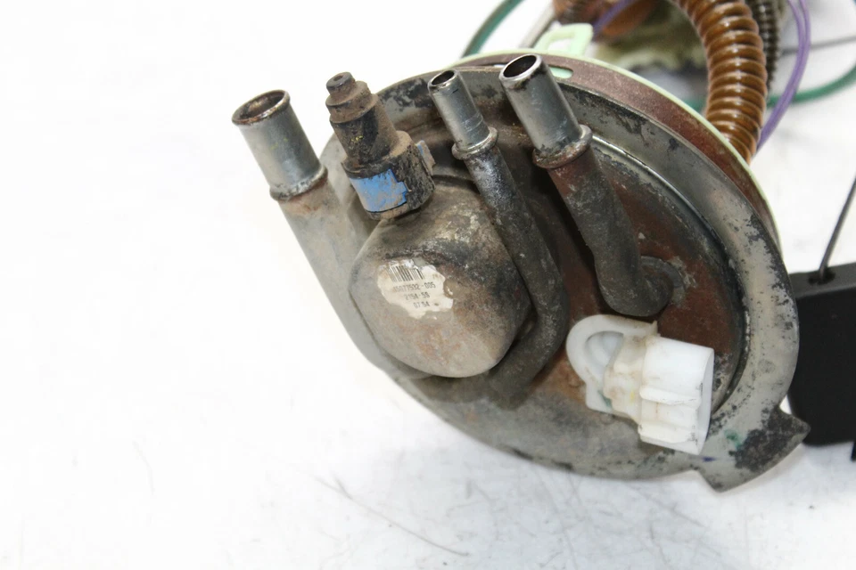 Chevrolet Silverado Sierra 2500HD 2004-2006 6,6 L diésel bomba de combustible H0356 Foto 3 de 4