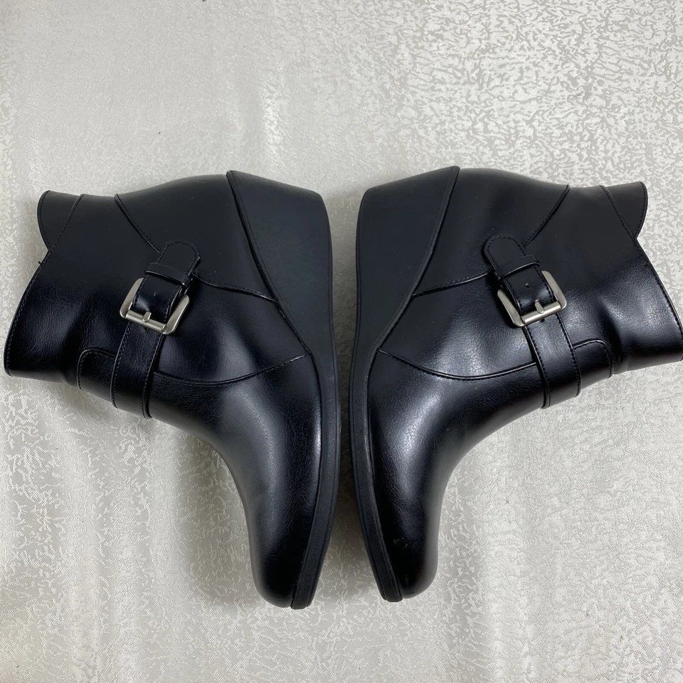 Botines Comfort Plus By Predictions talla 7W negros cuña cuero sintético negro Foto 3 de 4