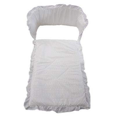 white cot quilt