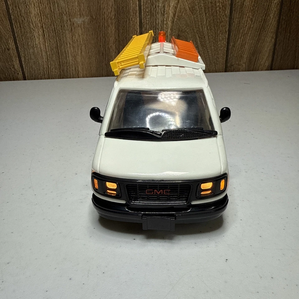 Banco de monedas GMC Savana 1997 DG Productions Wisconsin Power & Light Service Van Foto 3 de 4