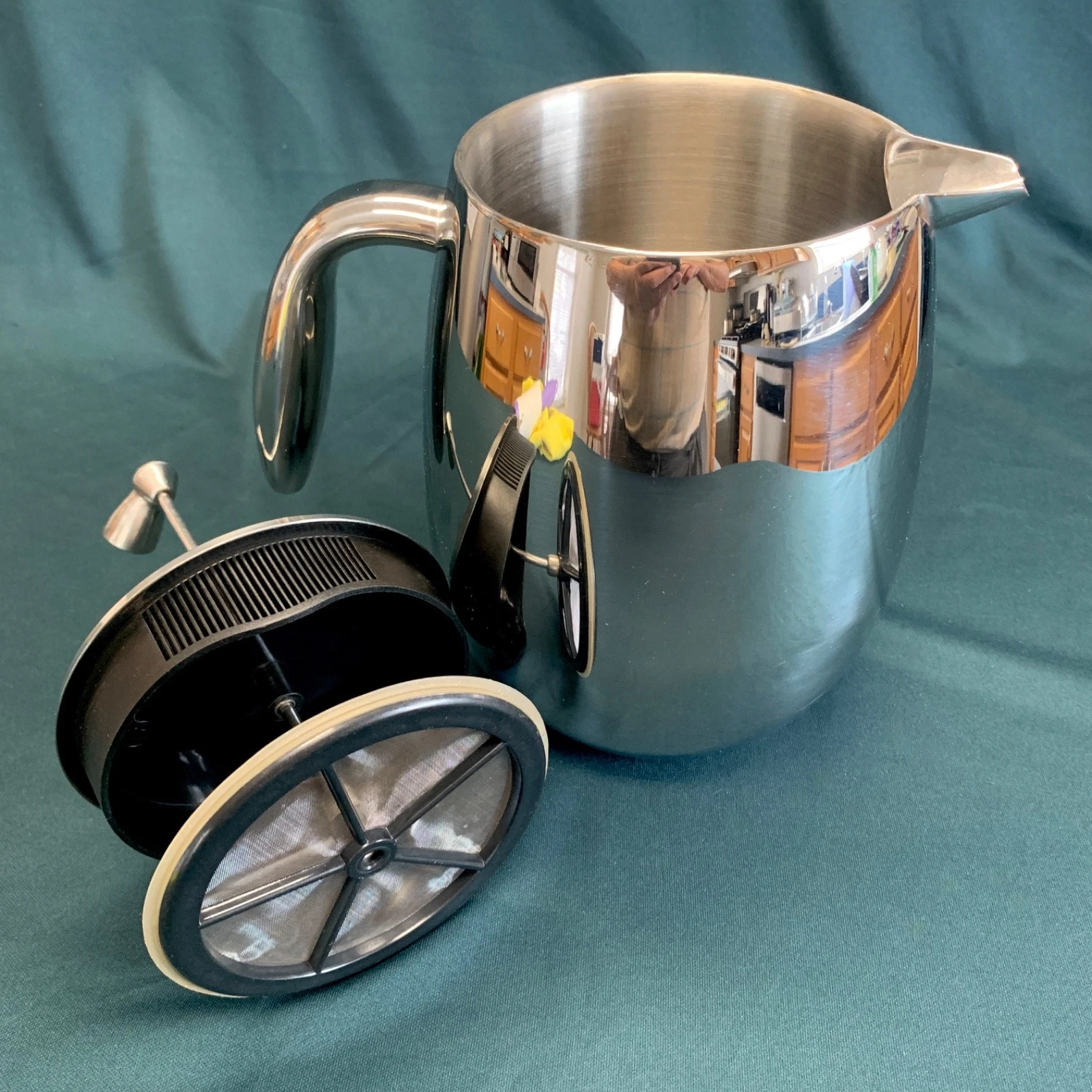 BODUM COLUMBIA FRENCH PRESS 51oz, 8 CUP STYLISH DOUBLE WALLED SS COFFEE MAKER XL
Opens in a new wind