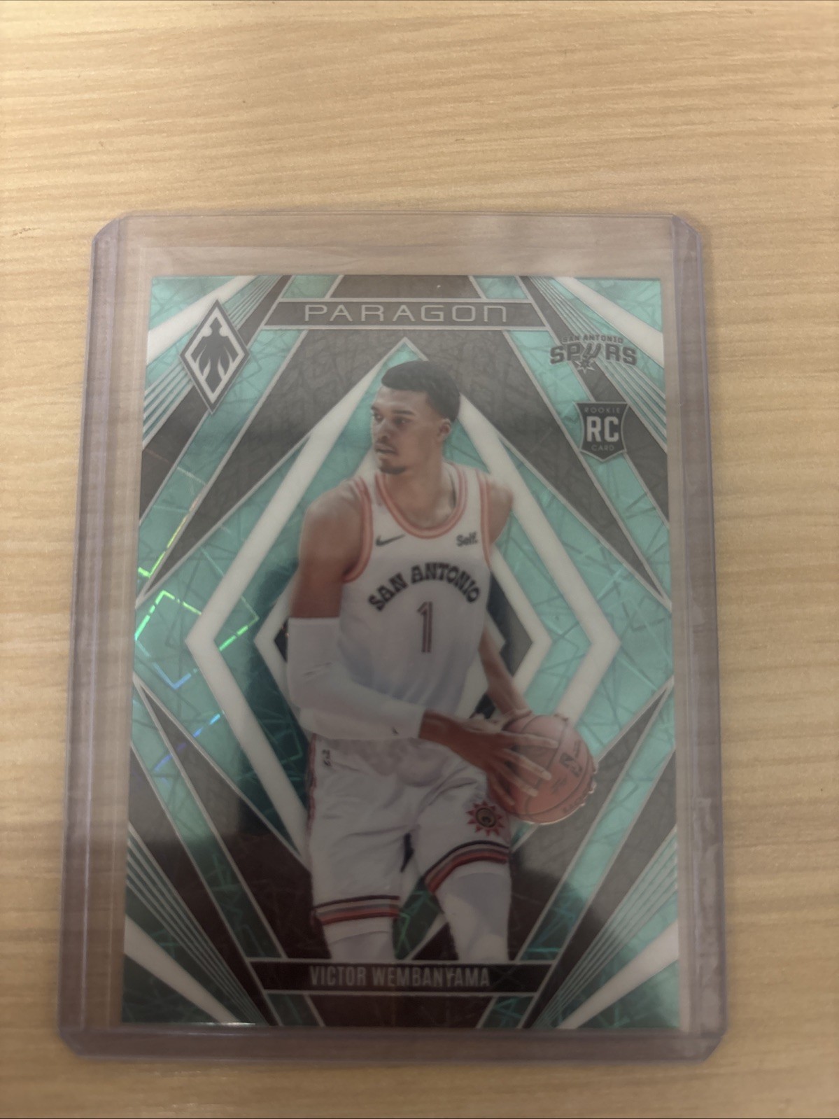 2023-24 Panini Phoenix - Paragon Victor Wembanyama #13 Teal Lazer (RC)