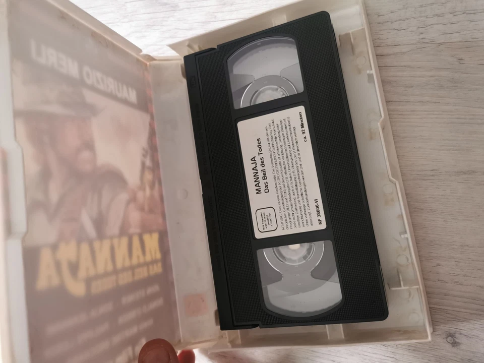 VHS Mannaja - Das Beil des Todes (1982)  Italowestern Astro  - Bild 4 von 4