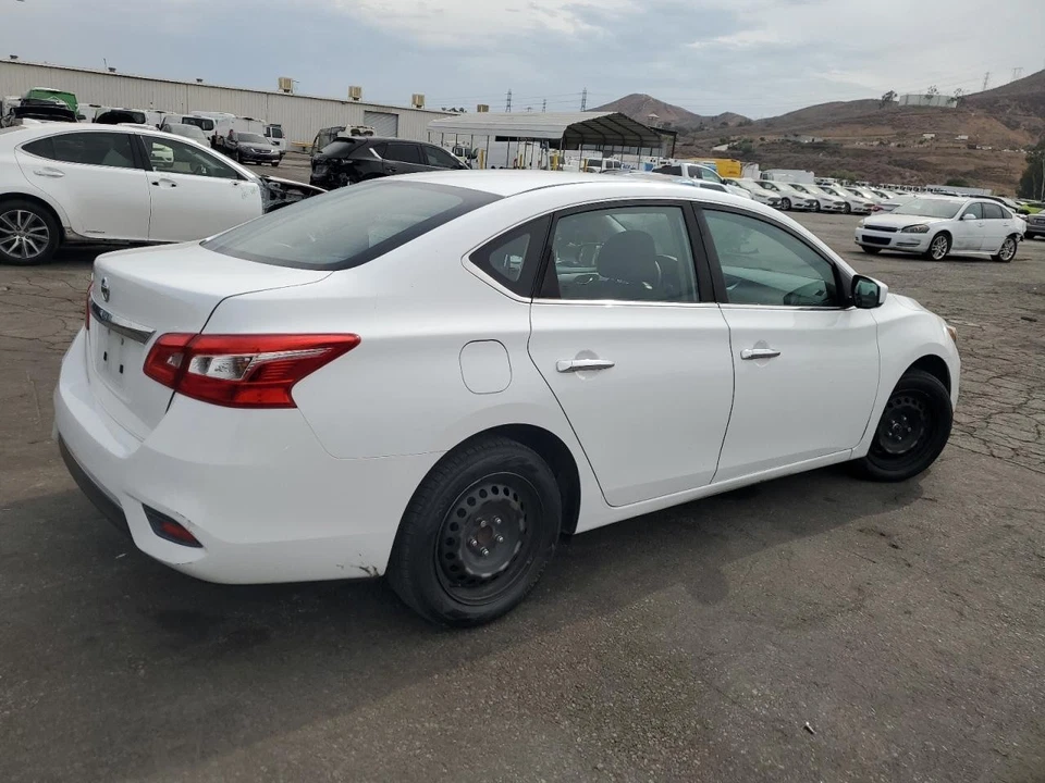 Capó usado se adapta a: Nissan Sentra 2017 grado A Foto 4 de 4