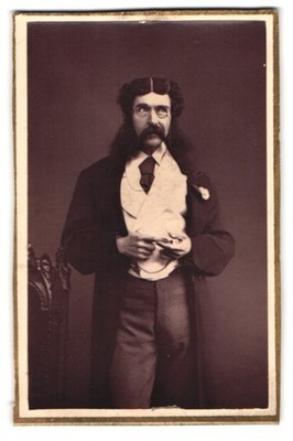 Fotografie Edward Askew Sothern als Lord Dundreary im Stück Our American Cousin 