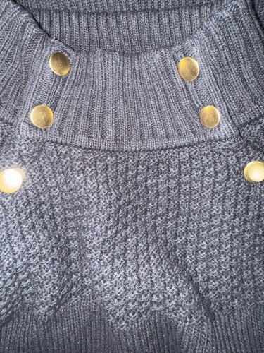 G.I.L.I. WOMEN'S KNIT SWEATER CAPE WITH SNAP DETAIL BLACK SIZE XS/S QVC NEW - Picture 3 of 6