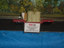 MICRO-TRAINS N SCALE #109 00 080 HVY WGT DEPRESSED CENTER FLAT w/LOAD D&H #16159