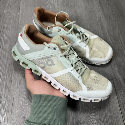 On Cloudflow Swiss Engineering Women's Size 10 Running Shoes Aloe White Green