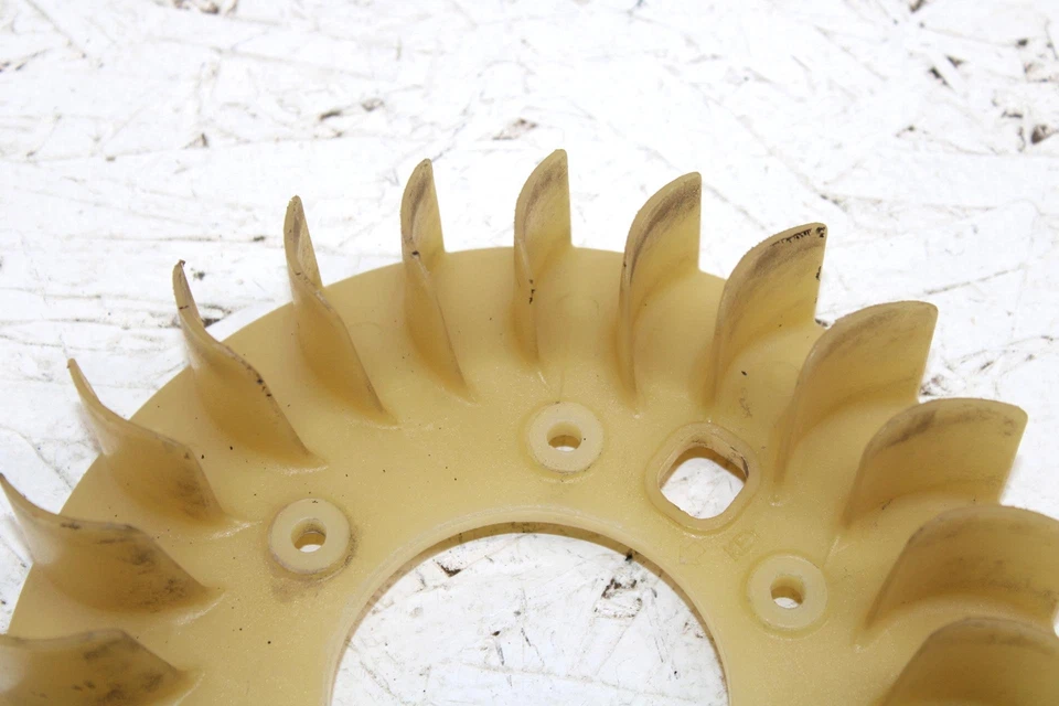 Ventilador de refrigeração Yamaha Enticer 340 fabricante de equipamento original 8G8-12611-01-00 Q1728 - Imagem 2 de 4