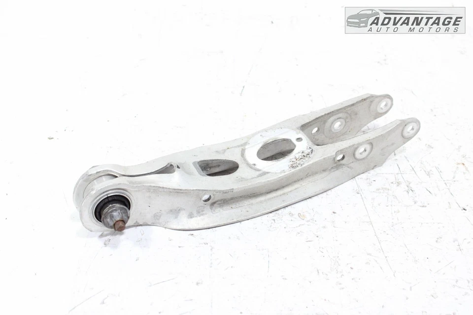 AUDI A4 QUATTRO 2016-2024 2,0 L suspensión trasera lado derecho brazo de control inferior OEM Foto 2 de 4