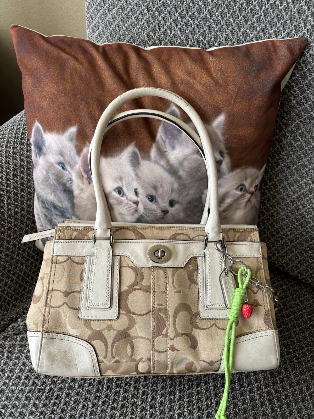 VINTAGE Y2K COACH BEIGE SHOULDER HANDBAG SZ 12'X8'X3' - Gem