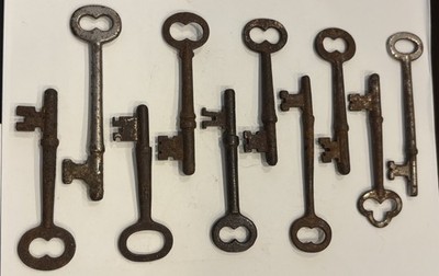 LOT OF 10 OLD ANTIQUE VINTAGE SKELETON KEYS