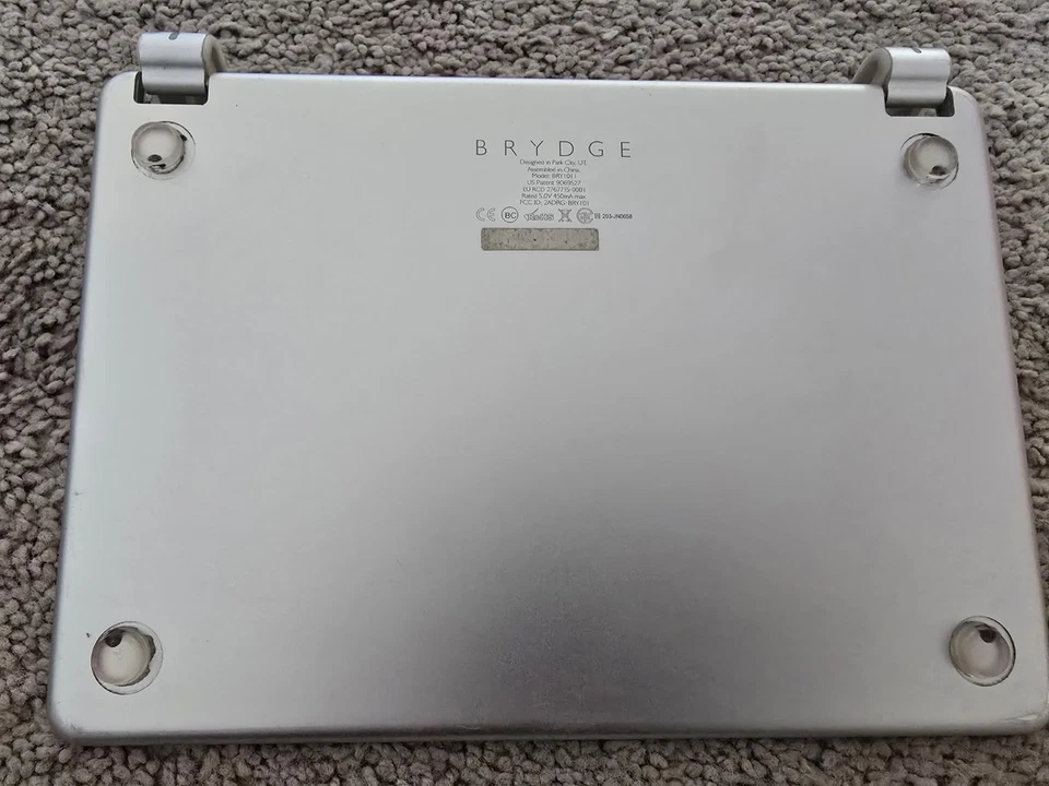 BRYDGE BRY1011 9.7" Keyboard for Ipad Air, Air 2,Pro and Others, Silver Used - Image 4 of 4