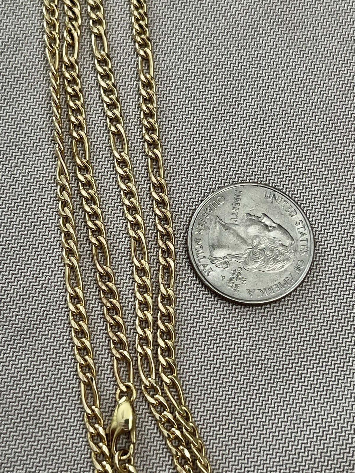 14k solid gold Figaro link chain - image 4