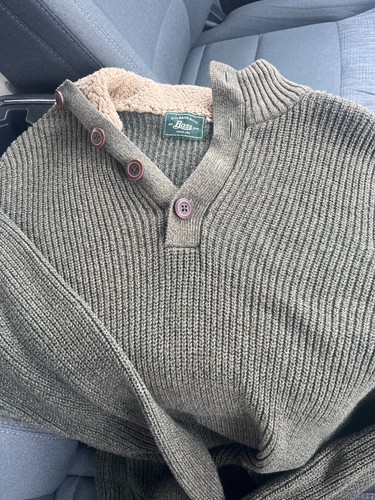 G.H. Bass, G.H. Bass and Co. vintage sweater size M