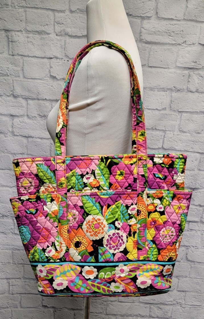 VERA BRADLEY GO ROUND TOTE BAG LARGE ZIP POCKETS FLORAL VAVABLOOM
