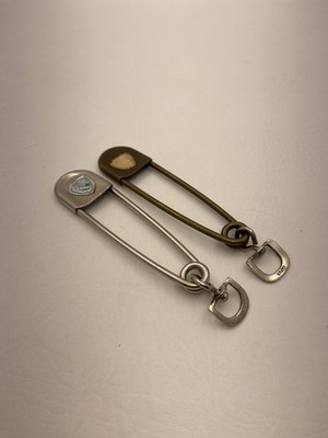 Risdon key tag blanket pin key chain brass silver tone set of 2