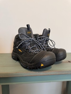 Keen Utility Braddock Low Soft Toe Work Shoes   Men s 8.5D Style 1014605 No Box
