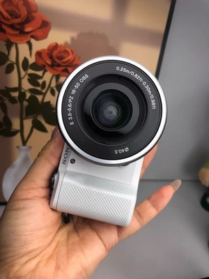 Sony Alpha a5000 Mirrorless Digital Camera w/16-50mm Lens White English 95%NEW