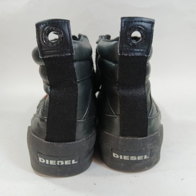 DIESEL Shoes Men display picture 1