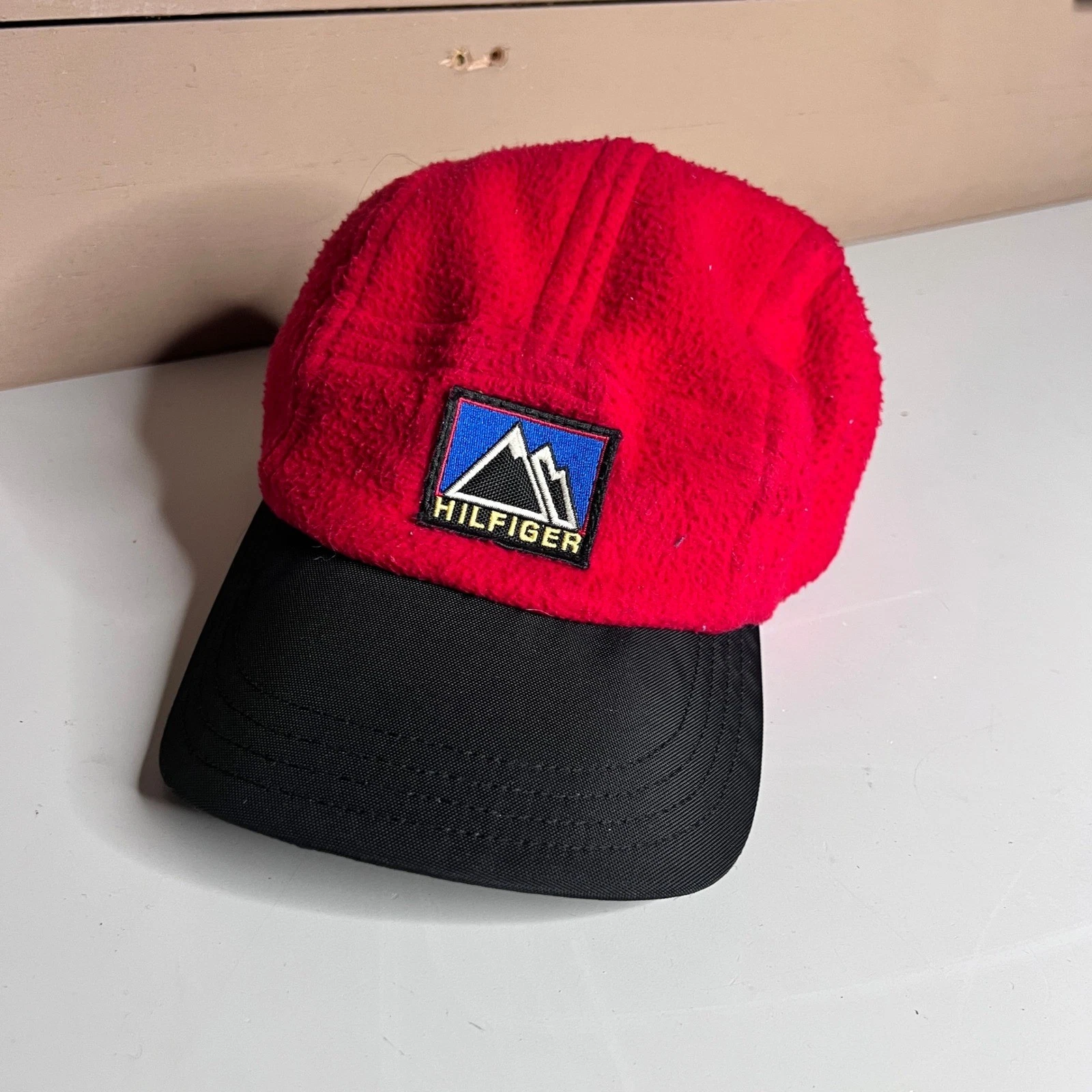 Vintage Tommy Hilfiger Expedition Fleece 5 Panel Hat Red Black Made in USA Cap
Opens in a new window