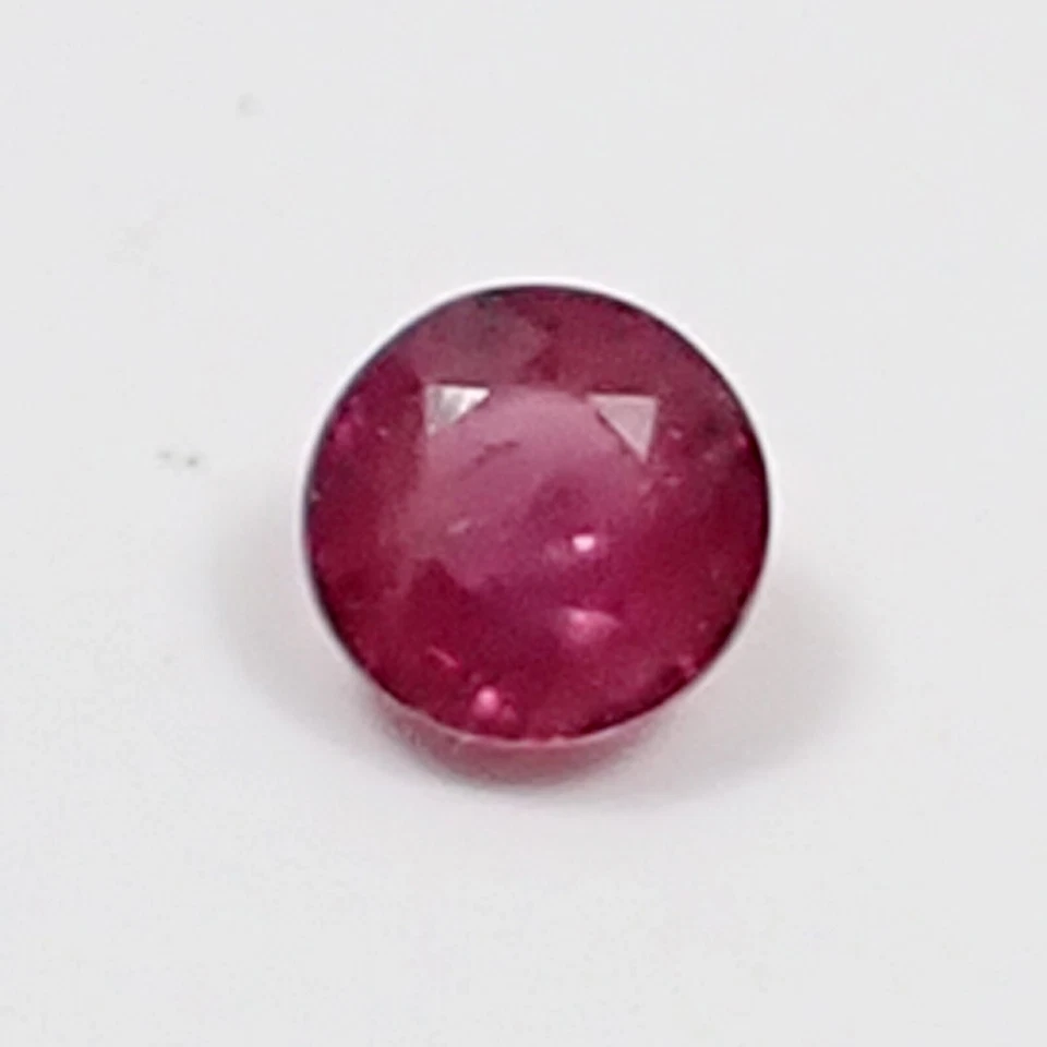 Natural 0.38 carat 4.0 mm Round Deep Red-Pinkish Color Ruby Loose Gemstone, L26 - Image 2 of 4