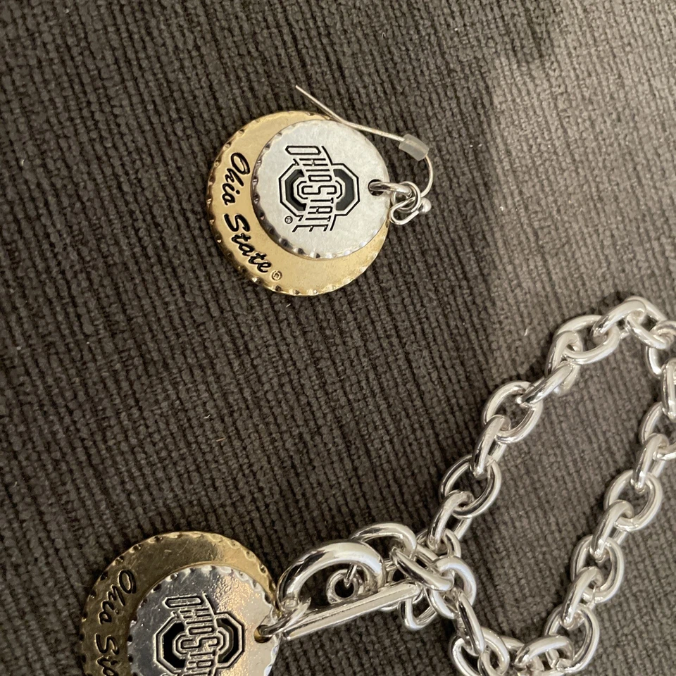 Ohio State Buckeyes Women Toggle Bracelet And EarringsOfficially Licensed - Image 3 of 4