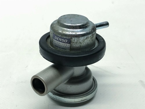 Kawasaki ZX9R ZX9 R Ninja (1) 00' Air Valve Solenoid / Sensor Fühler