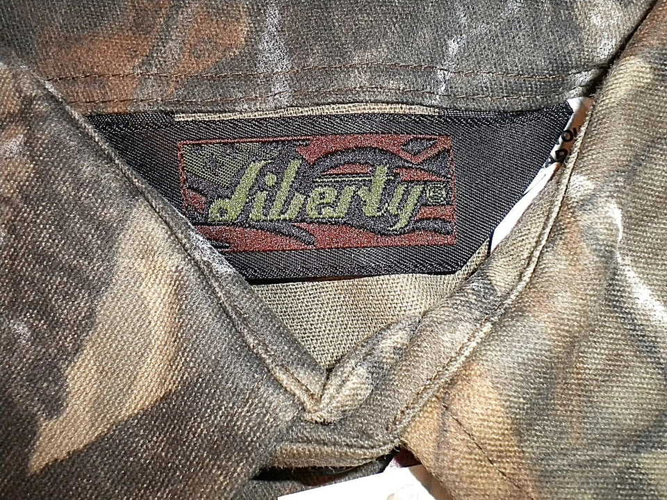 Walls Realtree Hardwood Liberty Youth Camo Hunting Shirt  (sz XL regular Junior) - Image 3 of 4