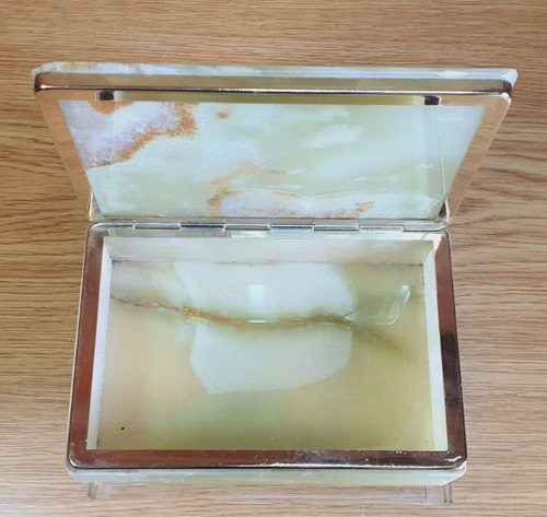 Green Onyx Cigarette Box with Lid Brass Hinges and Edging Vintage - Picture 6 of 19