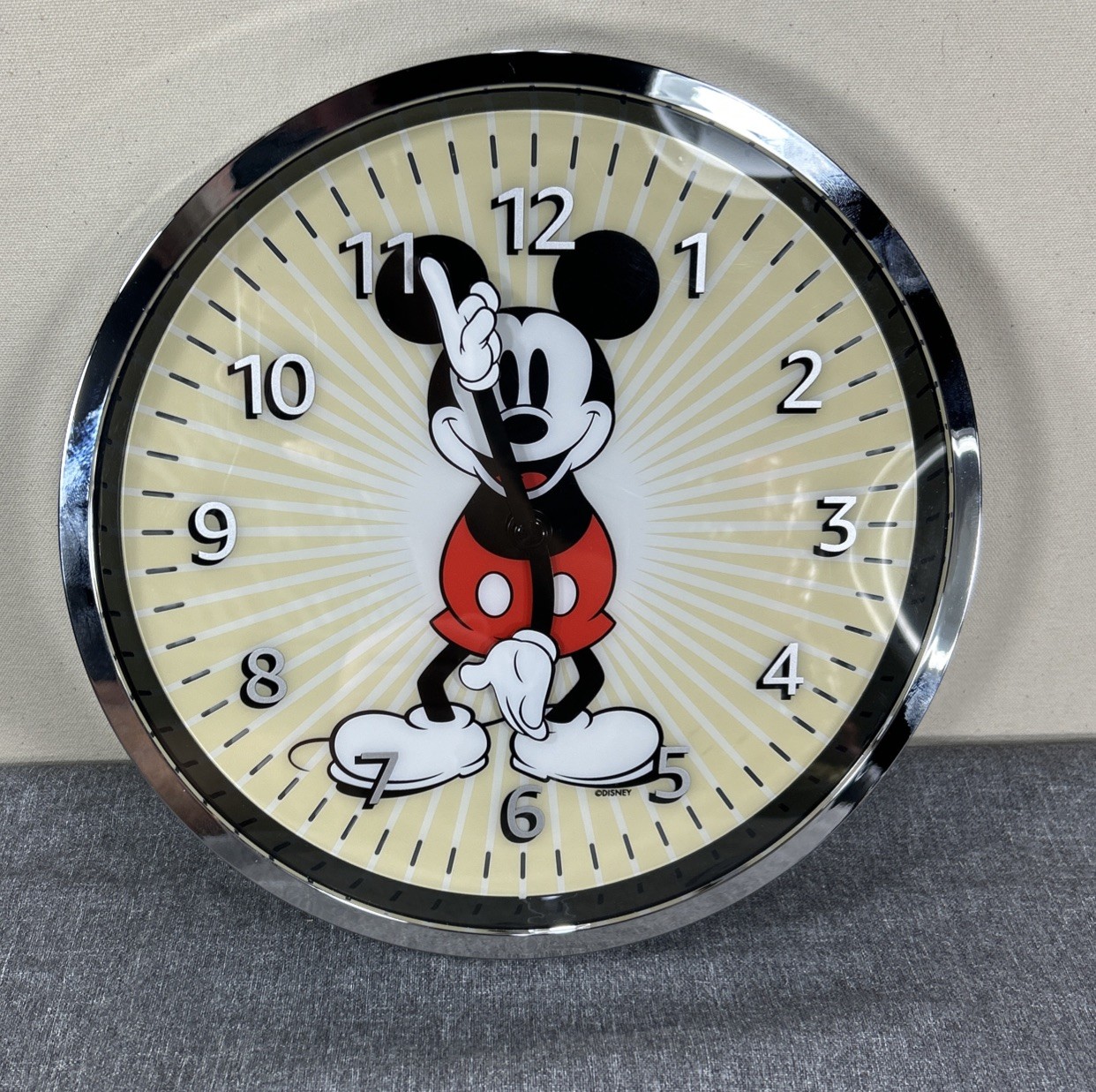 Disney Mickey Mouse Edition Amazon Echo Alexa Wall Clock KL6G3L Tested Good