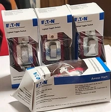 EATON 20 Amp Single Pole Toggle Light Switch AH1221 LTW-BX-LW WHITE  Lot of 4