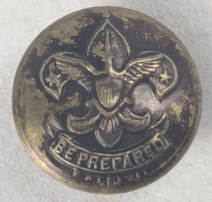 Early - Boy Scouts of America Uniform Button - B20A