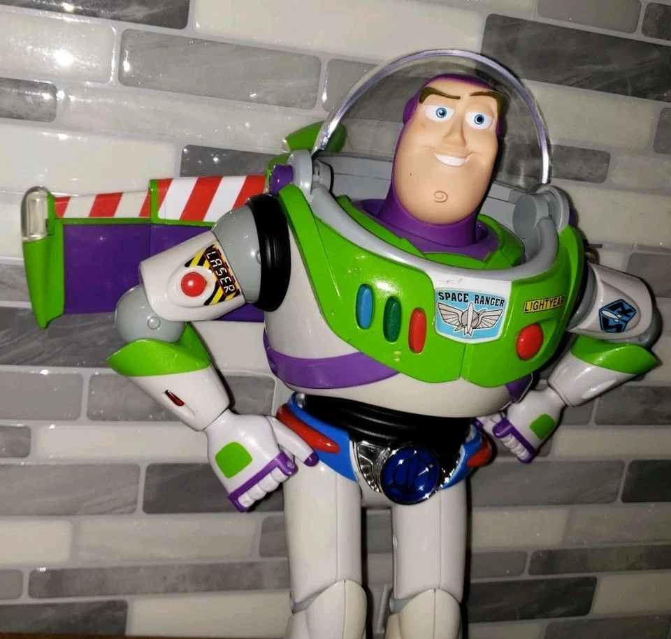 Toy Story Buzz Lightyear With Utility Belt 11" Action Figure 2010 Thinkway Toys - Image 2 of 4