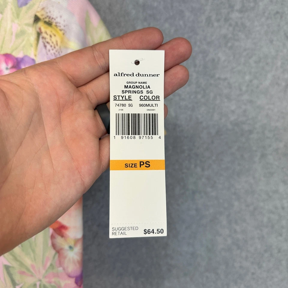 Свитер Alfred Dunner Magnolia Springs PS розовый с цветочным узором с коротким рукавом  - Изображение 4 из 4