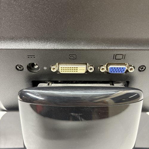HP 20" 2011x Slim, LED, LCD Monitor 16:9 | W/O Power Adapter | DVI, VGA | XP597A - Picture 3 of 3