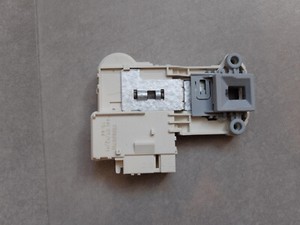 Türverriegelung / Magnetschloß für Waschmaschine AEG L75484EFL