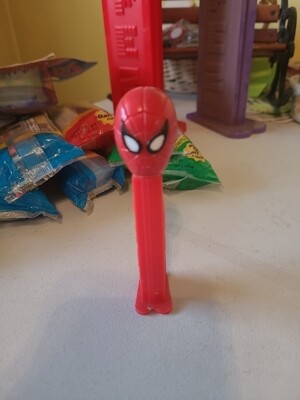 Vintage Spider Man Pez Dispenser  Marvel Comics 1989 4'' Sun Fade On Back