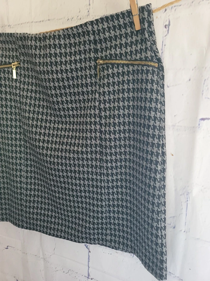 Falda George Negra y Gris Espiga Estampado Tweed Mediana Imitación Cremallera Bolsillos Foto 4 de 4