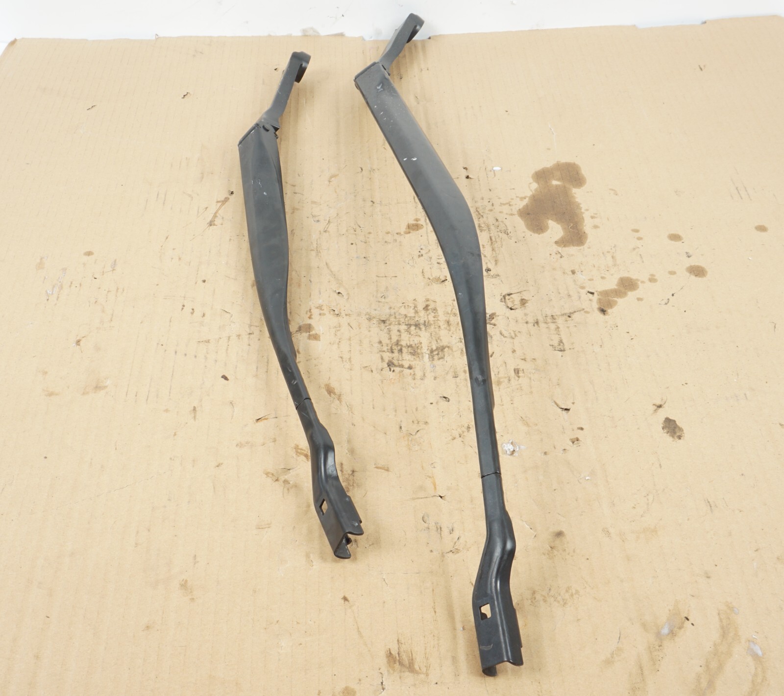14 -20 MASERATI QUATTROPORTE FRONT WINDSHIELD WIPER ARM LEFT & RIGHT OEM